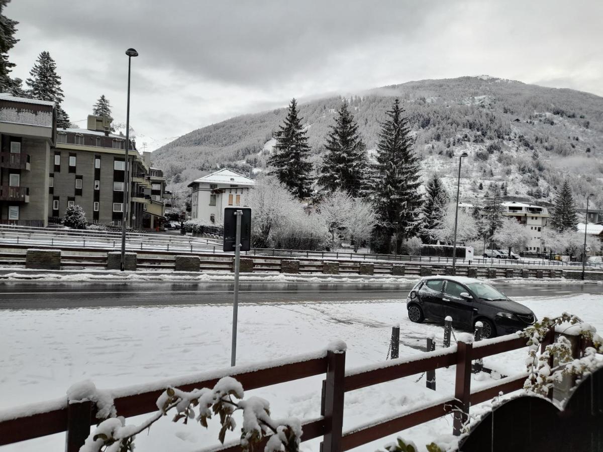 Einaudi 9 Apartment Bardonecchia Ngoại thất bức ảnh